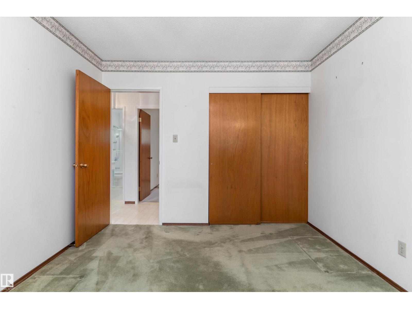 9807 165 ST NW - 20