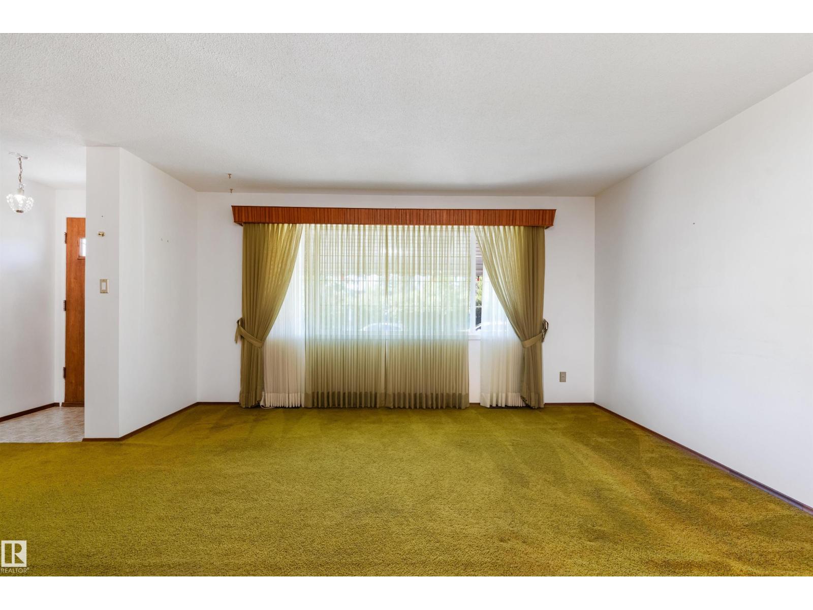 9807 165 ST NW - 6