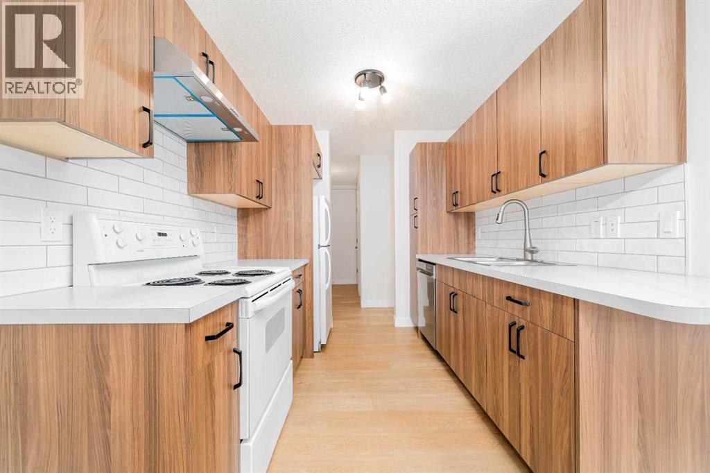 #210 663 12 Street NW - 10