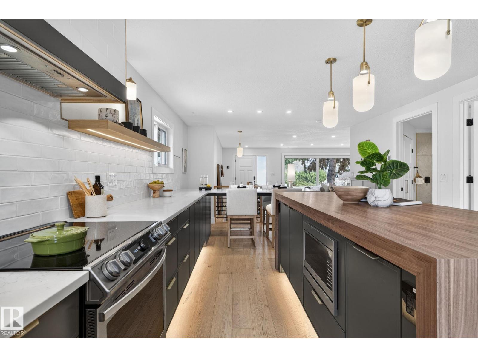 9318 80 Street - 18