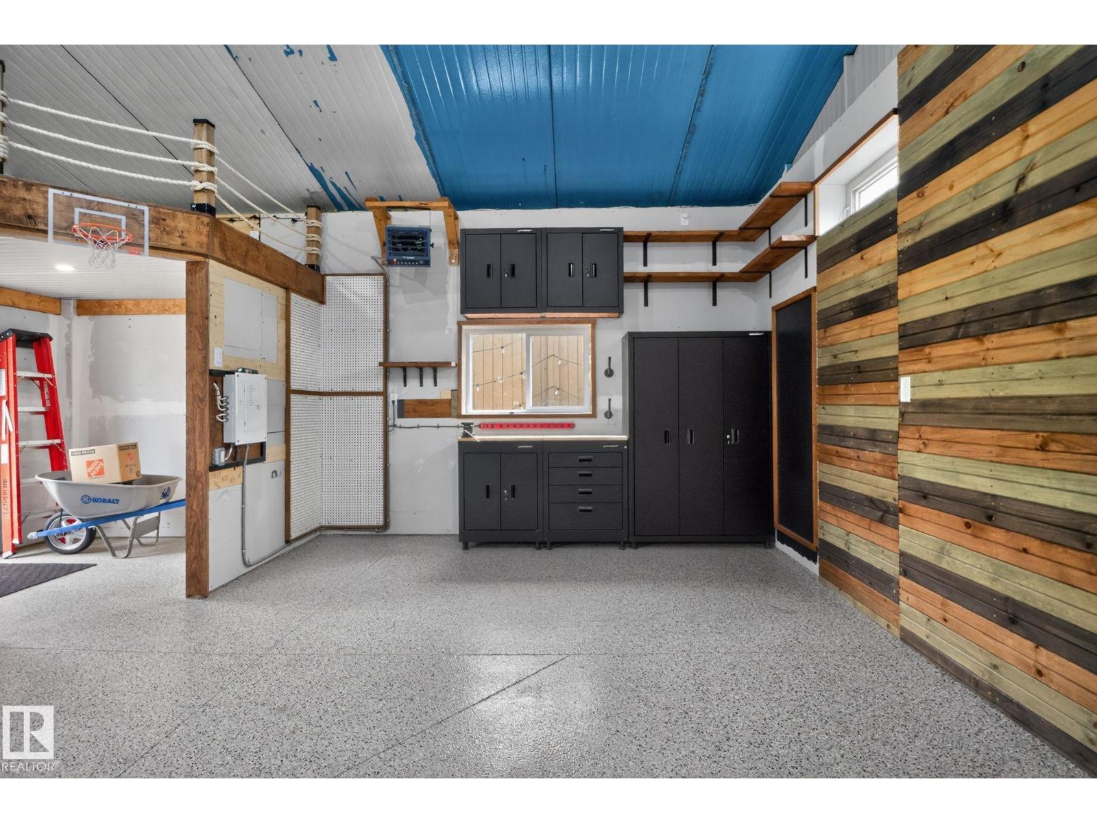 9318 80 Street - 48