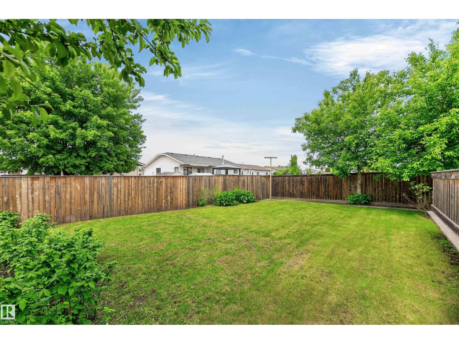 5914 52 ST - Image 40