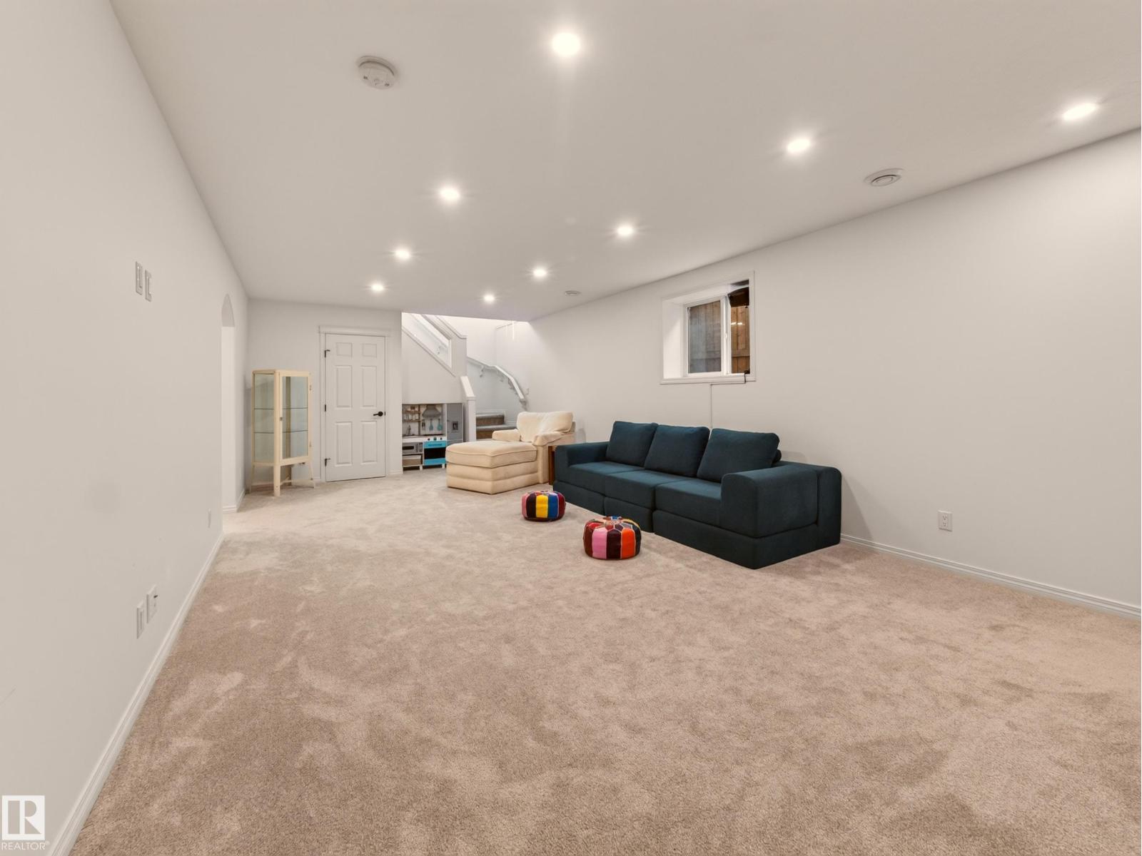 21315 58 AV NW - 40