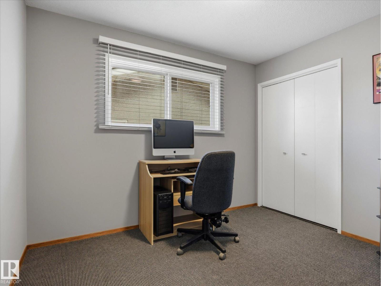 7411 141 AV NW - 19