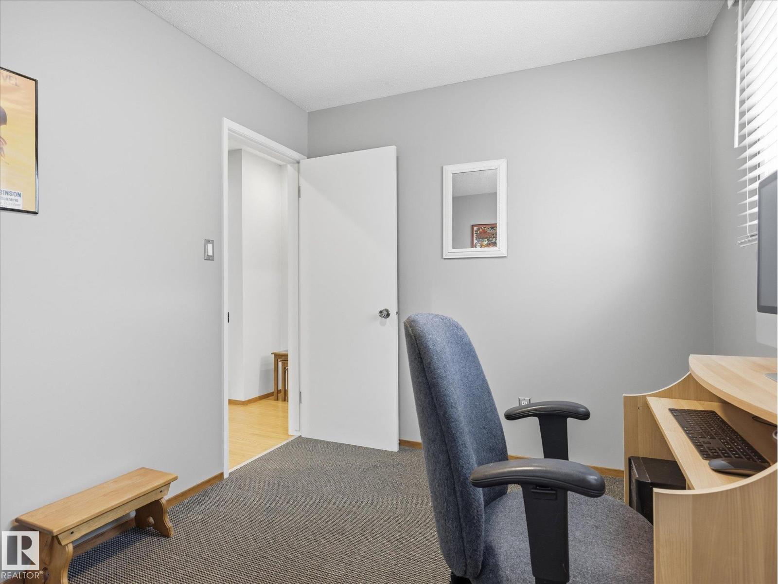 7411 141 AV NW - 20