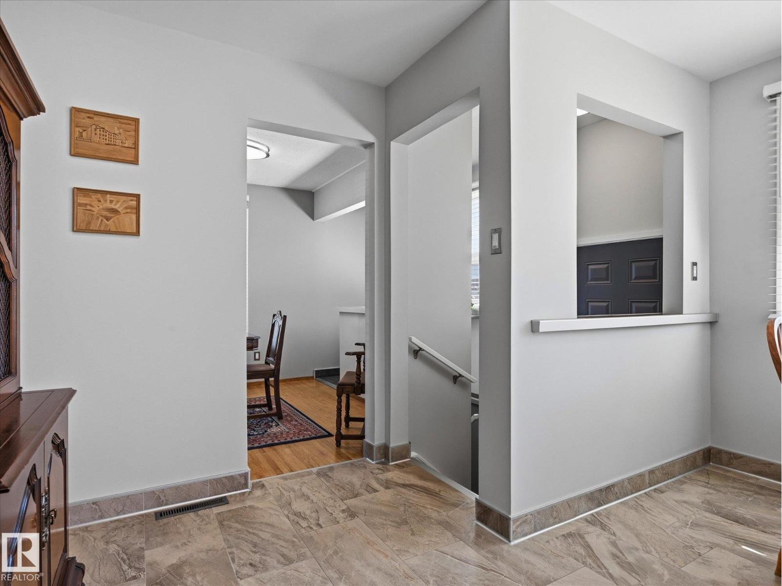 7411 141 AV NW - 21