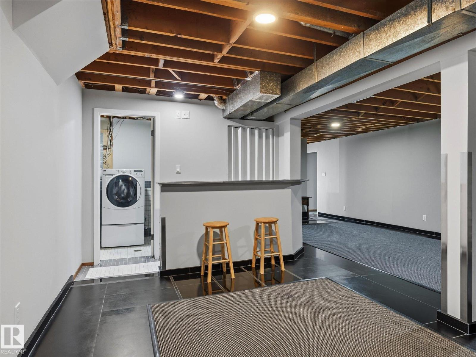 7411 141 AV NW - 23