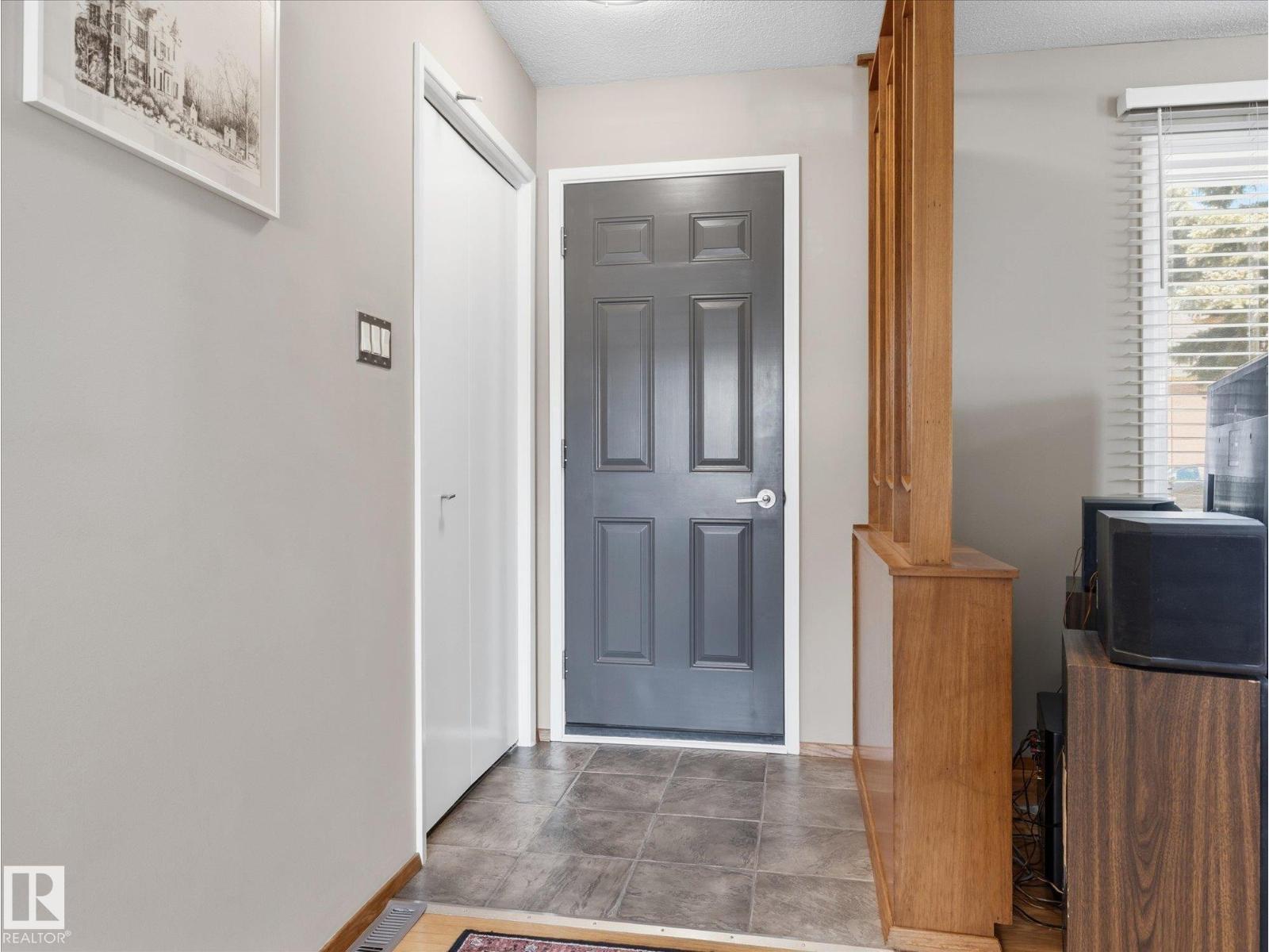 7411 141 AV NW - Image 5