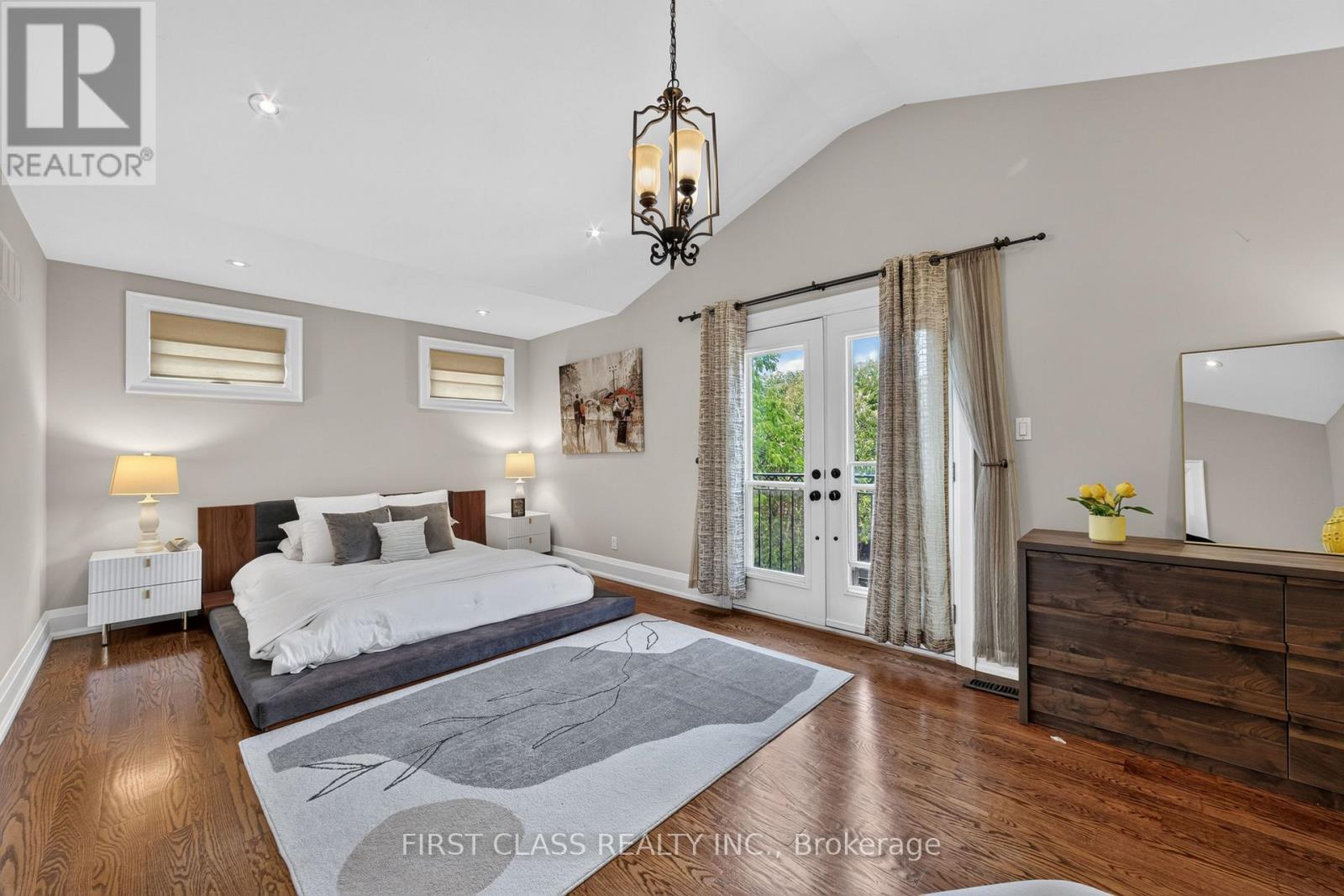 302 BROOKSIDE ROAD - Image 34
