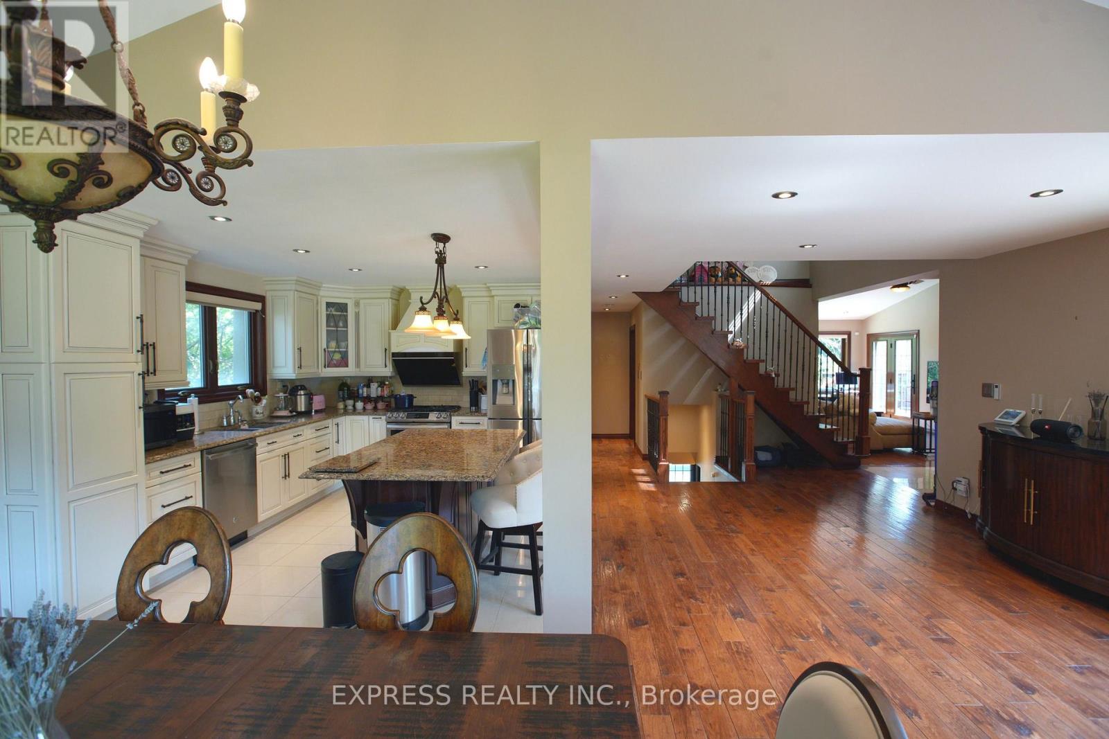 506 FALGARWOOD DRIVE - Image 23