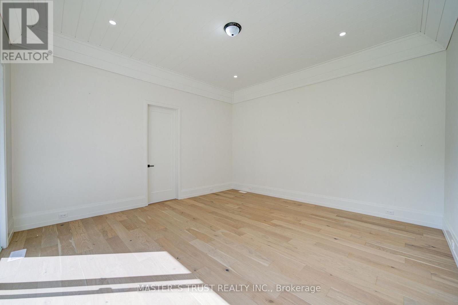 1109 2ND LINE - Image 37