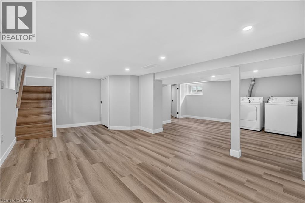 43 E BRUCEDALE Avenue E - Image 37