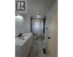 99 Cluthe Crescent, Kitchener, ON N2P1N1 Photo 19