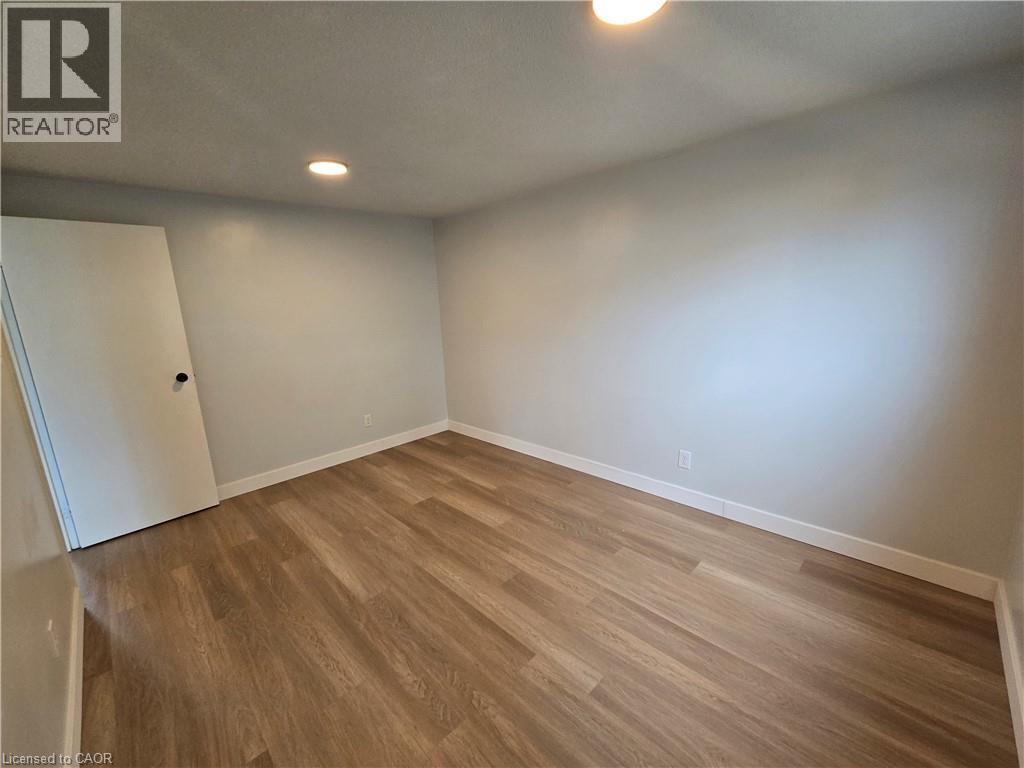 99 CLUTHE Crescent - 17