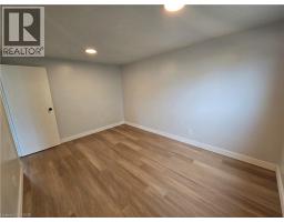 99 Cluthe Crescent, Kitchener, ON N2P1N1 Photo 17