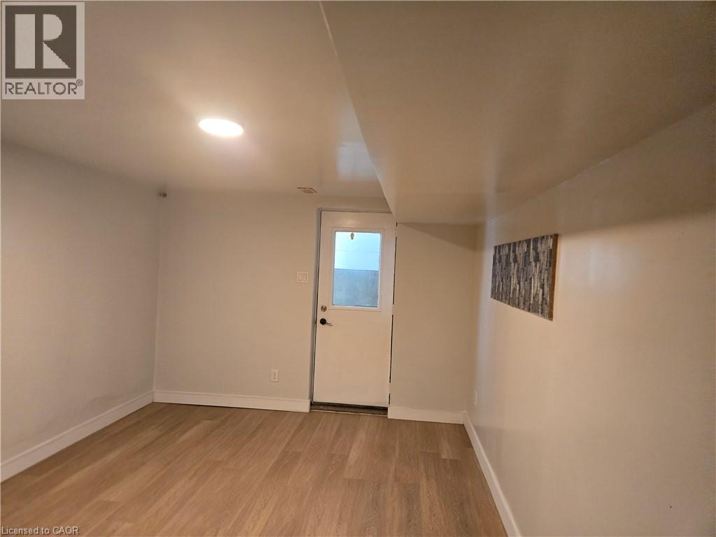 99 CLUTHE Crescent - 22