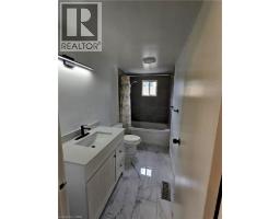 99 Cluthe Crescent, Kitchener, ON N2P1N1 Photo 20