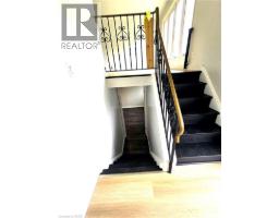 99 Cluthe Crescent, Kitchener, ON N2P1N1 Photo 30