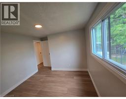 99 Cluthe Crescent, Kitchener, ON N2P1N1 Photo 13