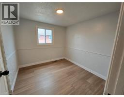 99 Cluthe Crescent, Kitchener, ON N2P1N1 Photo 16