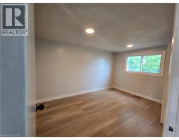 99 Cluthe Crescent, Kitchener, ON N2P1N1 Photo 15