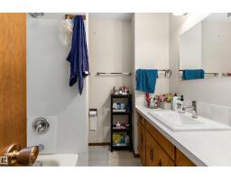 3825/27 53a St, Wetaskiwin, AB T9A2P5 Photo 10