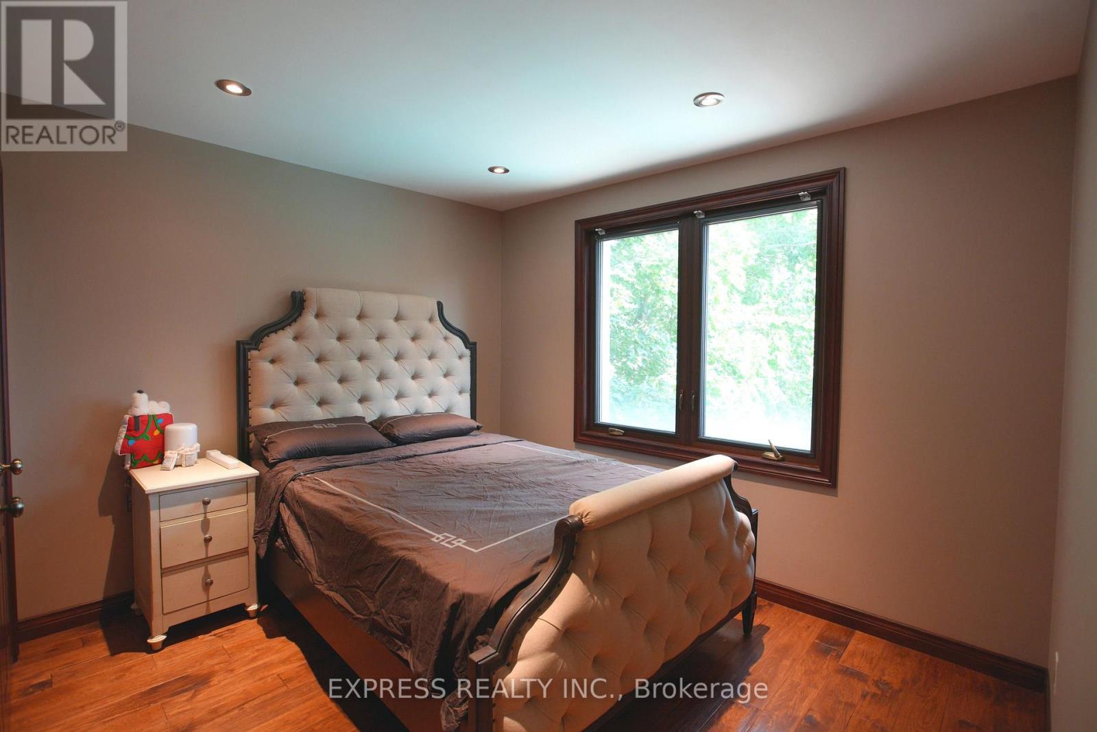 506 FALGARWOOD DRIVE - Image 35