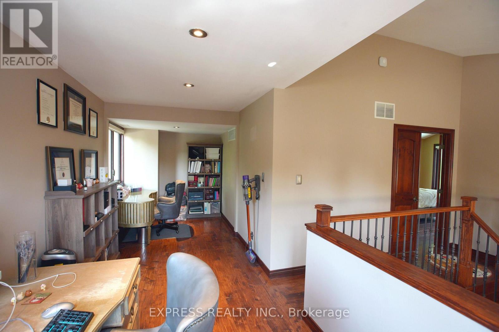 506 FALGARWOOD DRIVE - Image 38