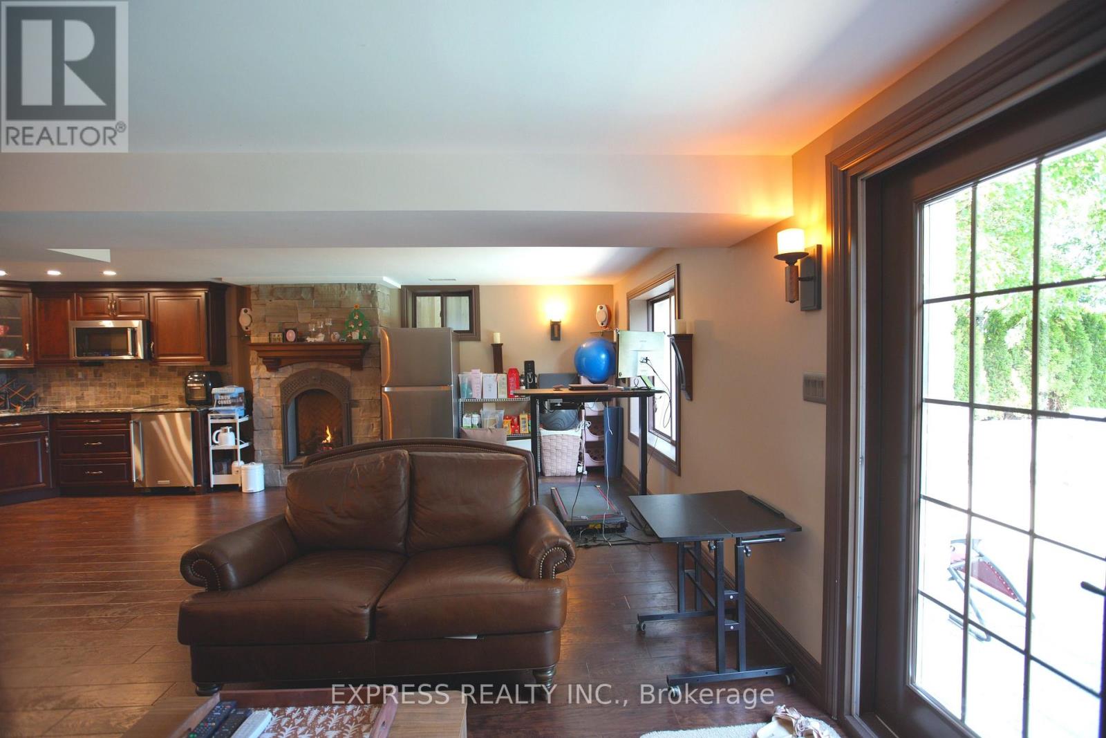 506 FALGARWOOD DRIVE - Image 44
