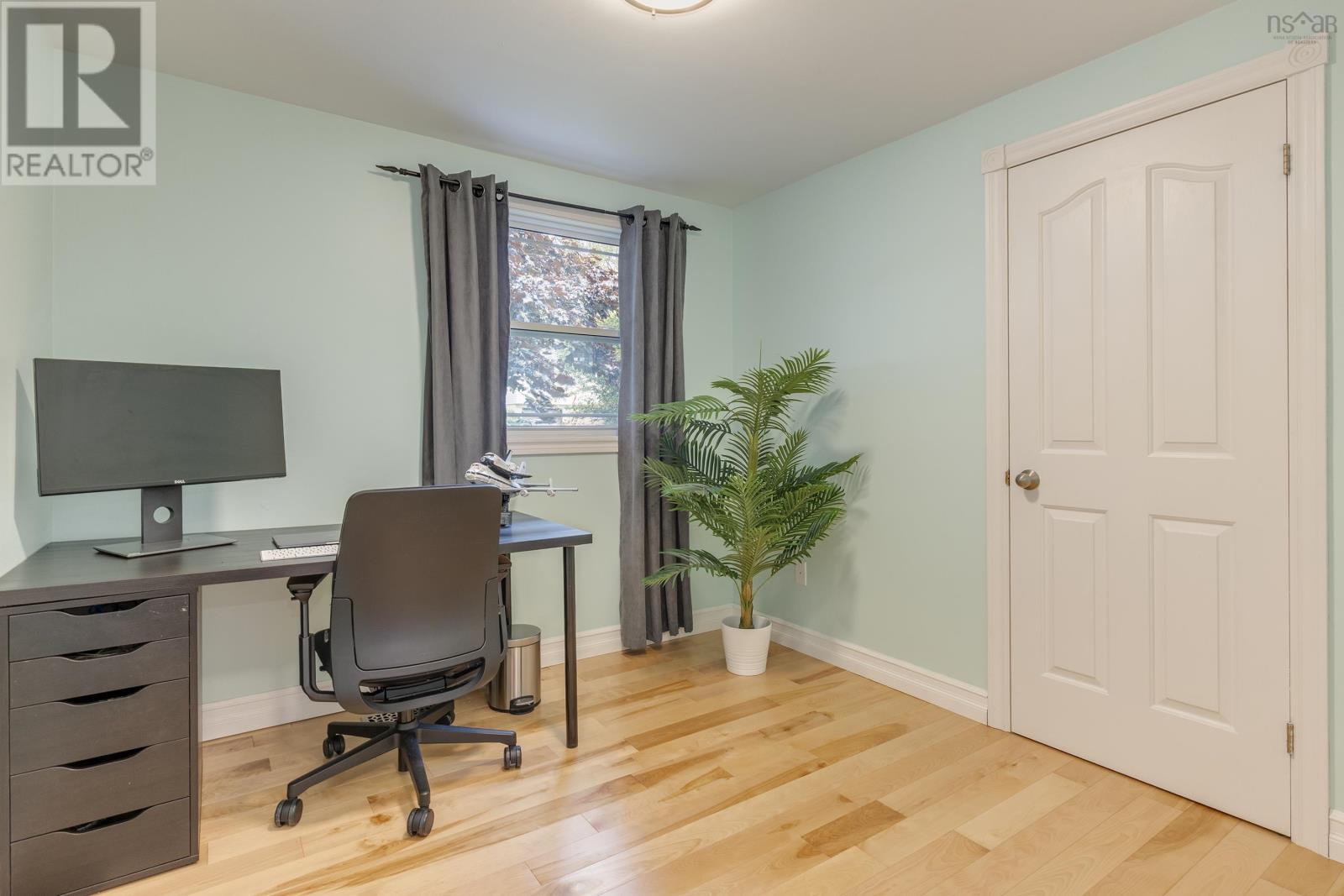 4 Clysdale Drive - 21