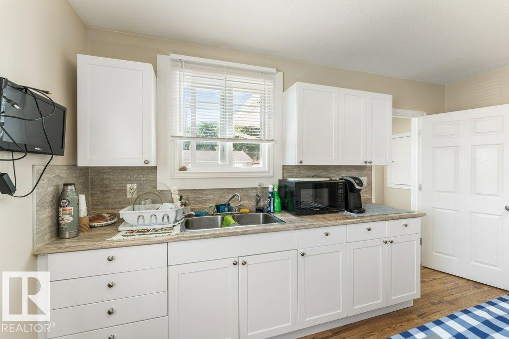 12106 77 ST NW - Image 15