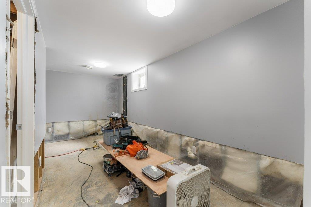 12106 77 ST NW - Image 29