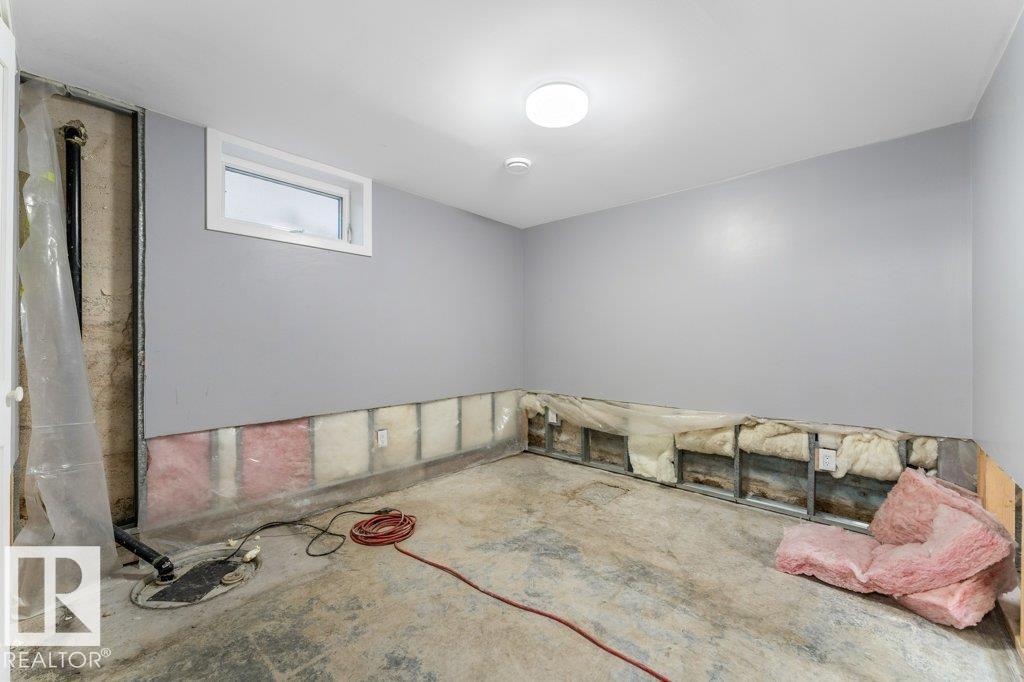 12106 77 ST NW - 34