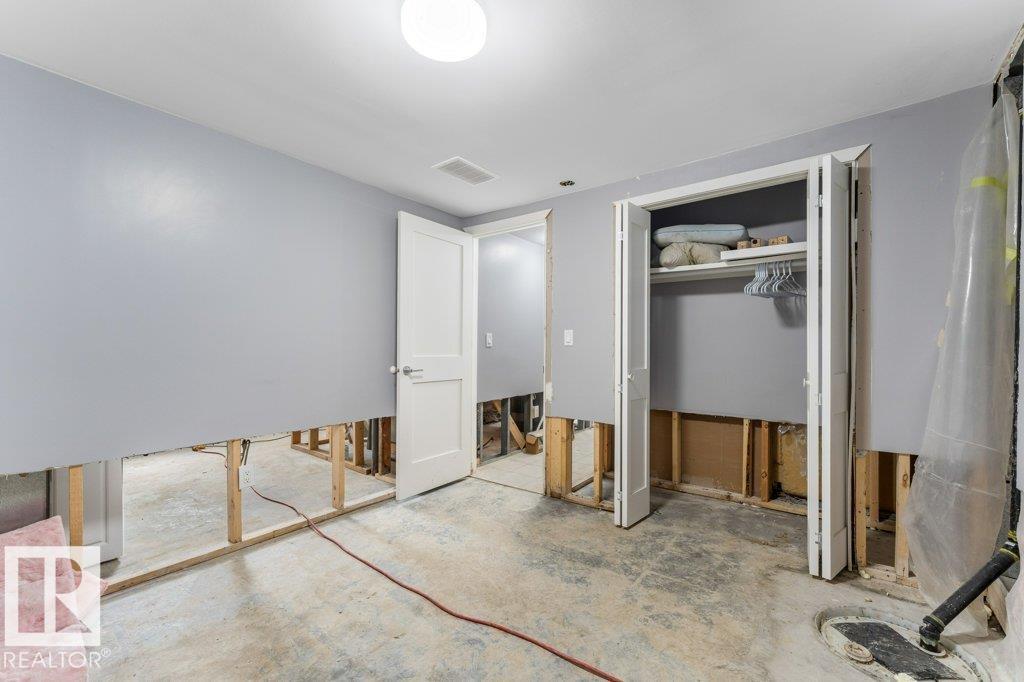 12106 77 ST NW - 35