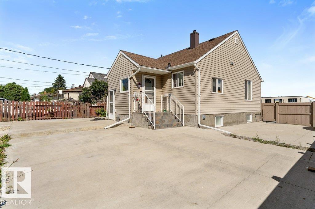 12106 77 ST NW - 42