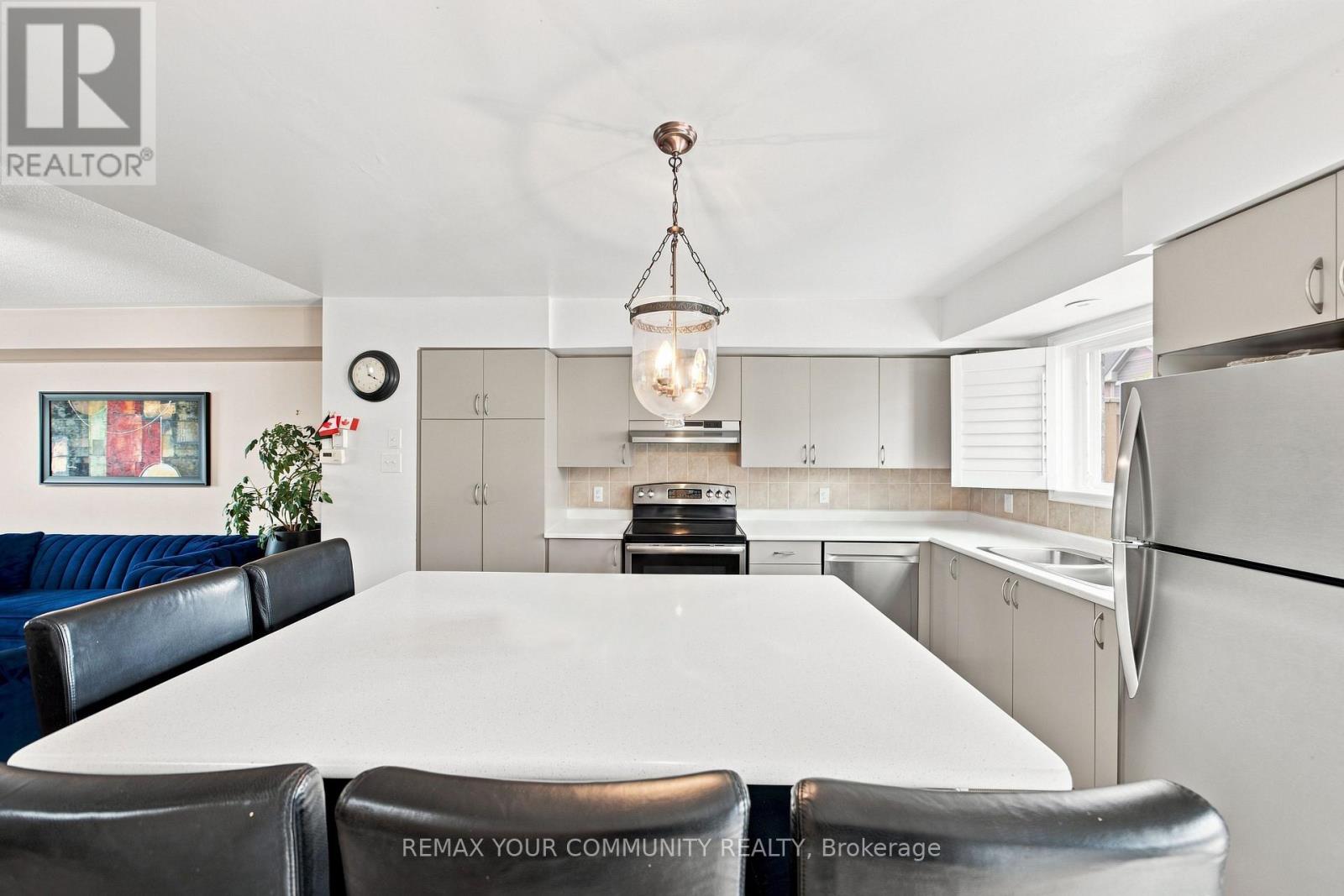 #261 4975 SOUTHAMPTON DRIVE - 12