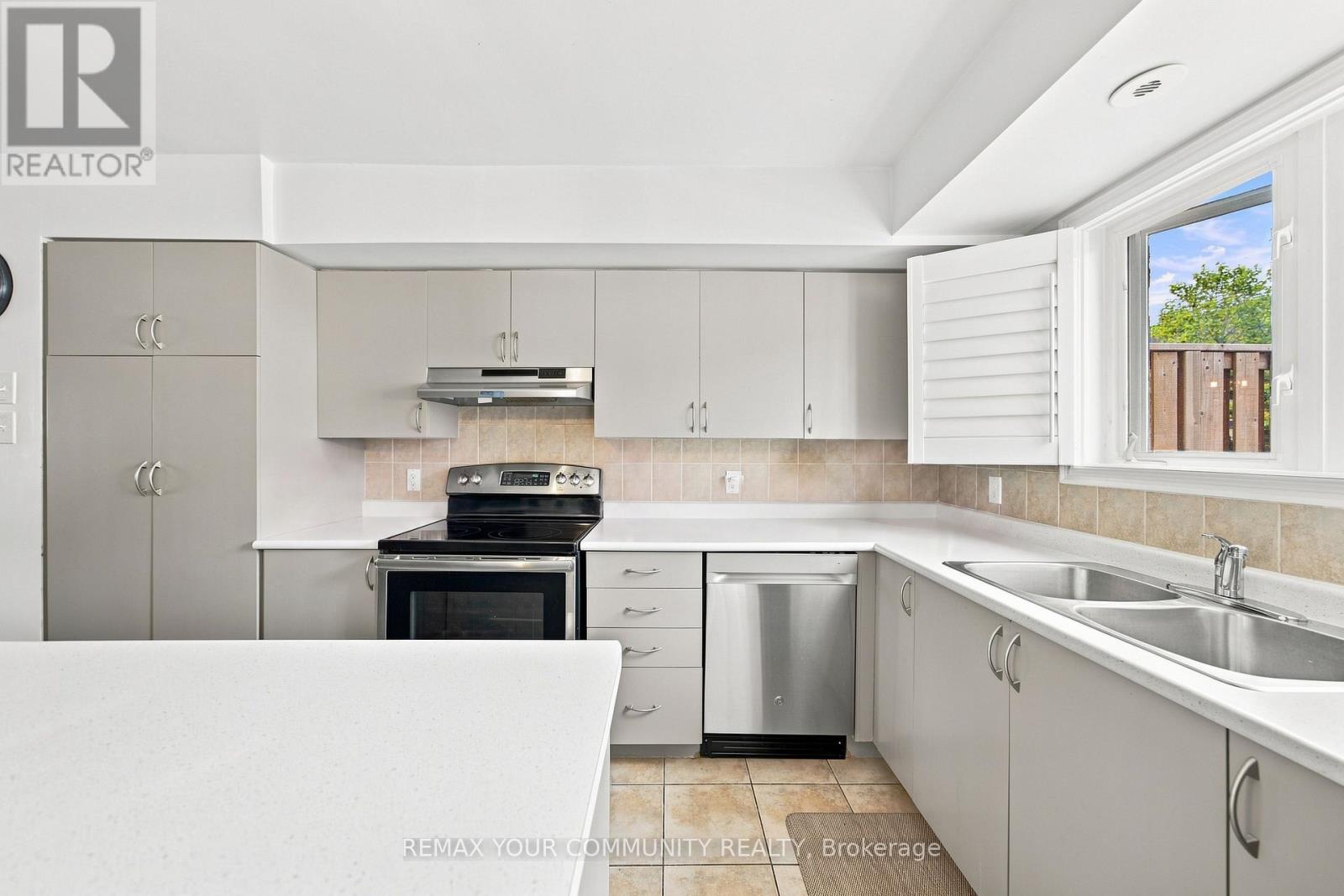 #261 4975 SOUTHAMPTON DRIVE - 14