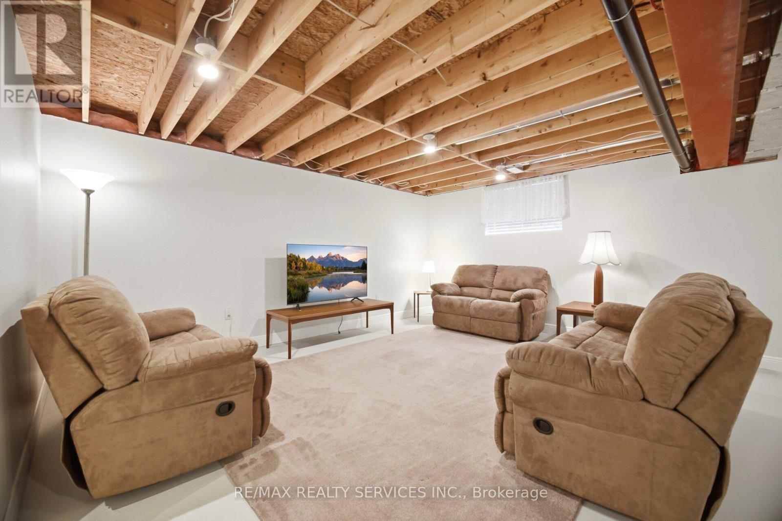 195 BURLEIGH ROAD N - 25