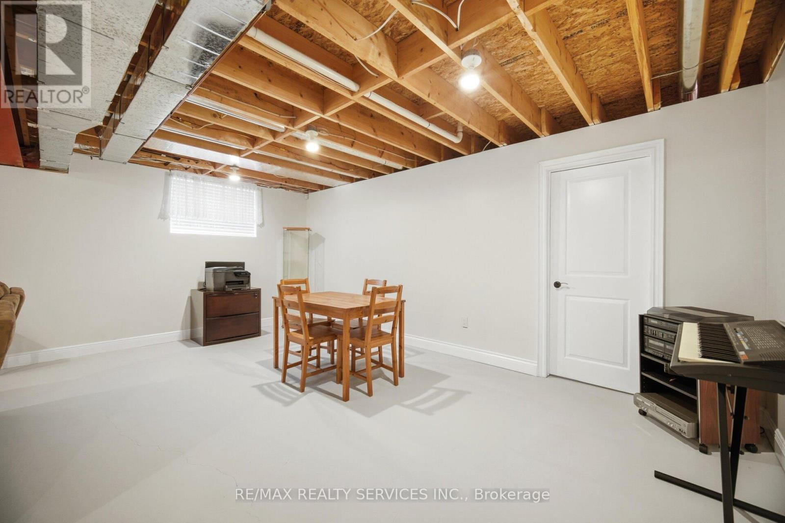 195 BURLEIGH ROAD N - Image 26