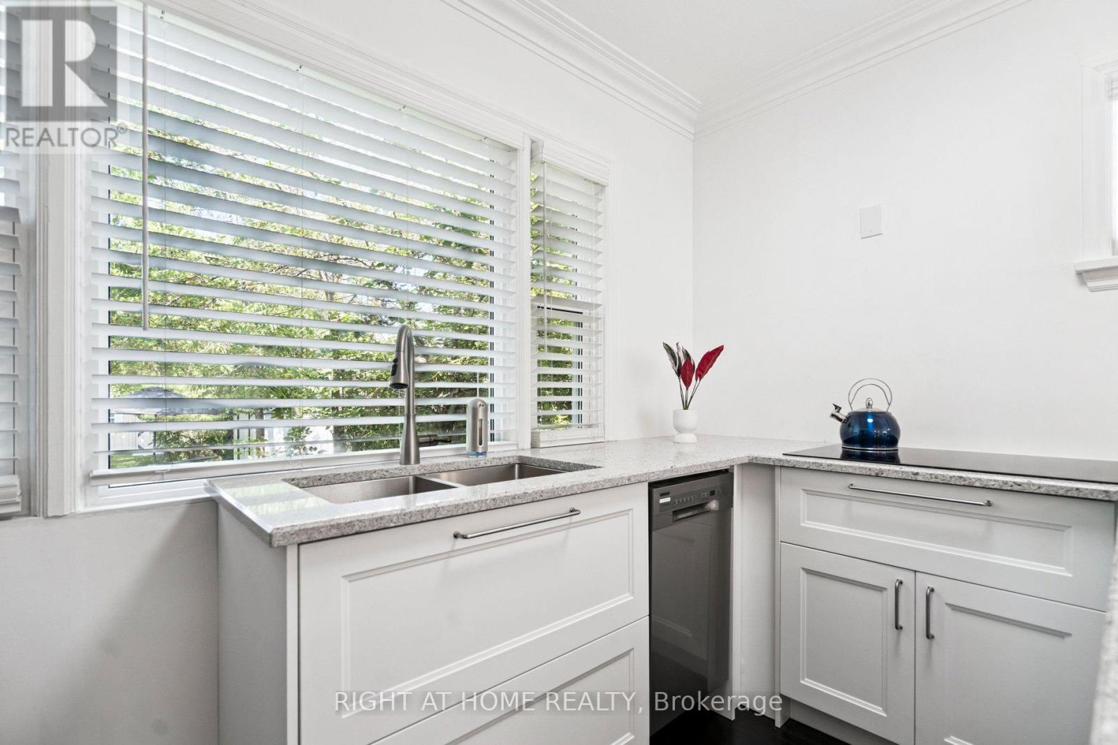 105 GLENRIDGE AVENUE - 30