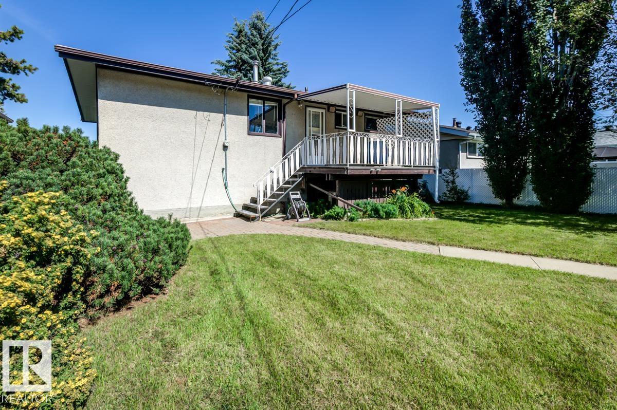 5811 92 AV NW - 43