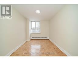 708 - 6200 Bathurst Street, Toronto, ON M2R2A3 Photo 8