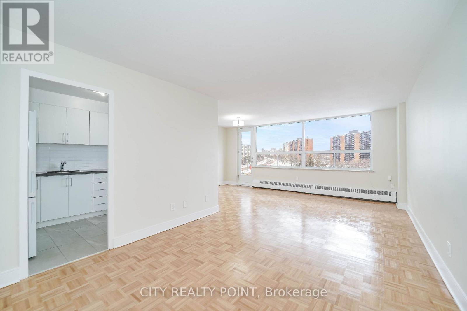 #1008 6200 Bathurst Street, Toronto (Westminster-Branson), Ontario, M2R2A3, Toronto (Westminster-Branson), Ontario — photo 2 of 5