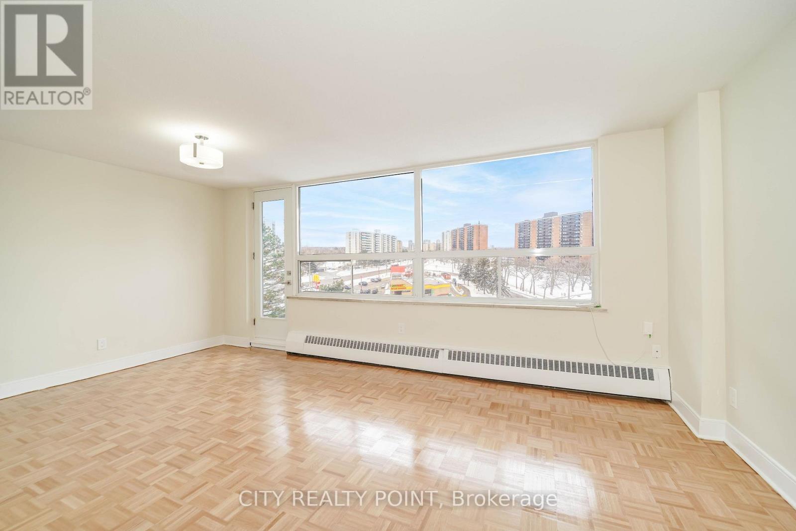 #1008 6200 Bathurst Street, Toronto (Westminster-Branson), Ontario, M2R2A3, Toronto (Westminster-Branson), Ontario — photo 4 of 5