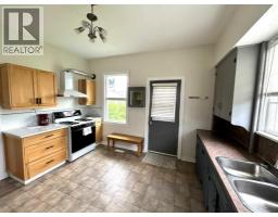 517 Iris Street, Rosemary, AB T0J2W0 Photo 12