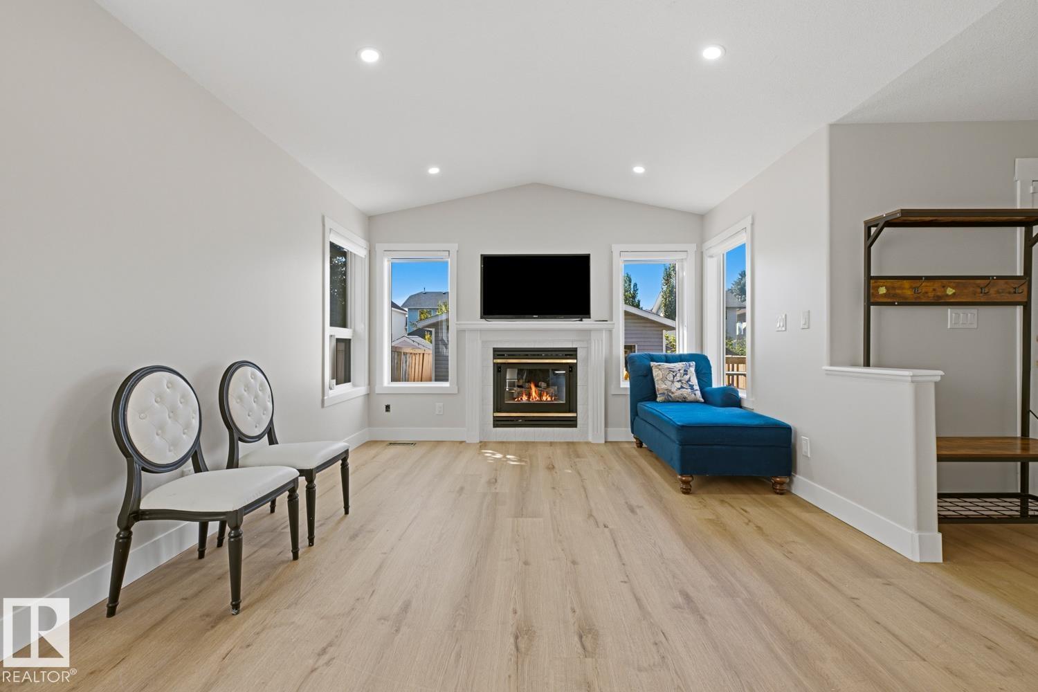3830 22 ST NW - 18