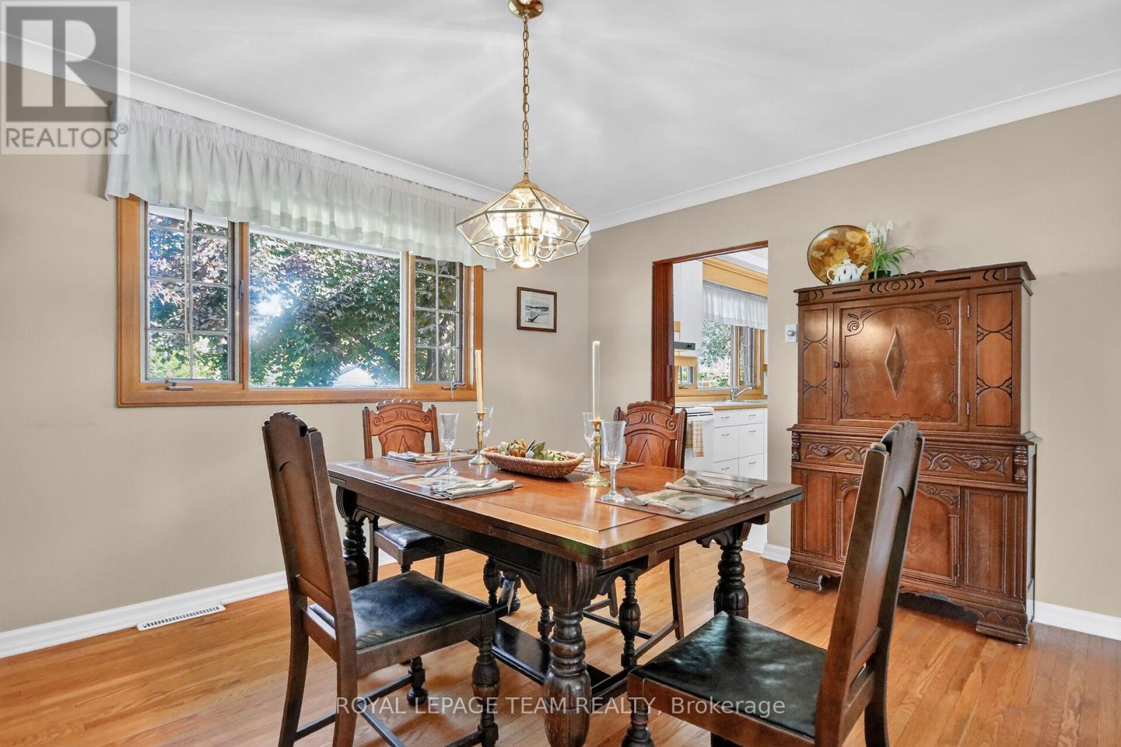 957 WINNINGTON AVENUE - Image 11