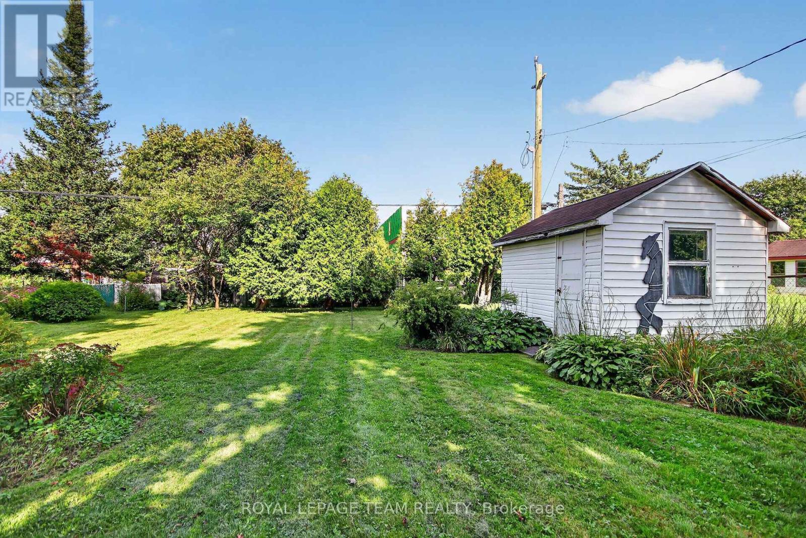 957 WINNINGTON AVENUE - Image 30