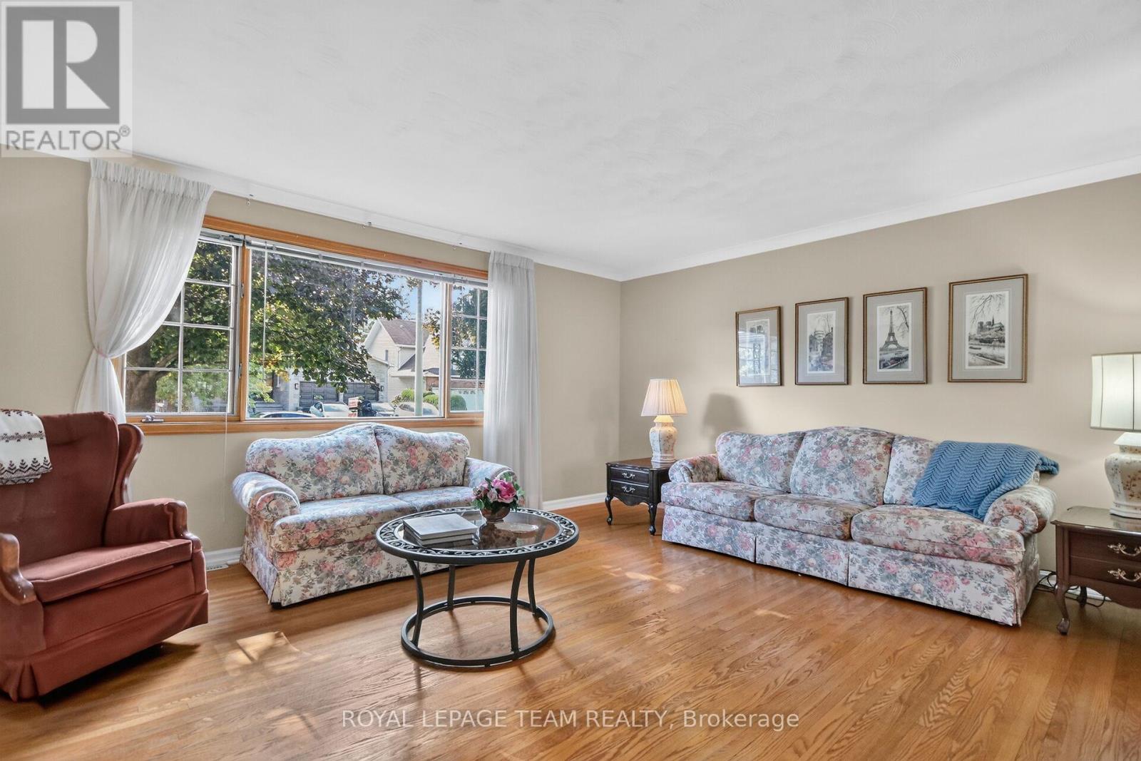 957 WINNINGTON AVENUE - 7