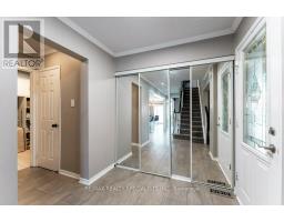 Bathroom - 34 Killaloe Crescent, Halton Hills, ON L7G5N2 Photo 9